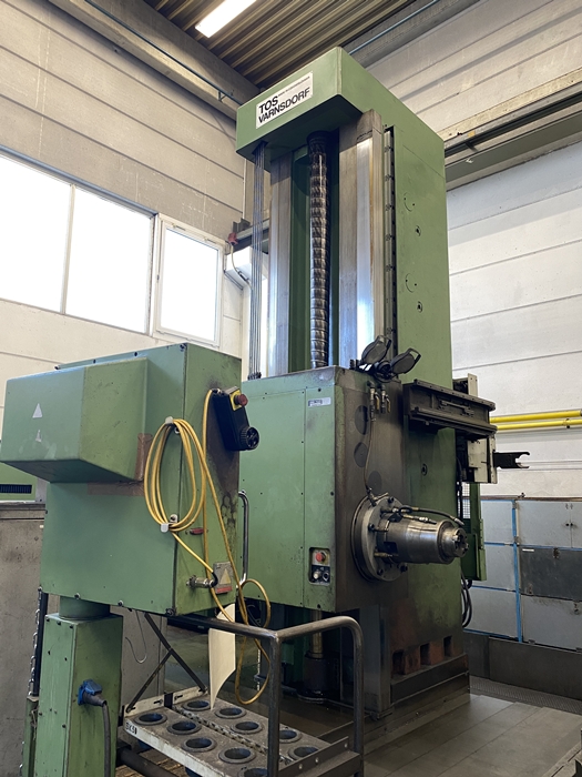 CNC Maschinenbearbeitungsmaschine in Werkstatt